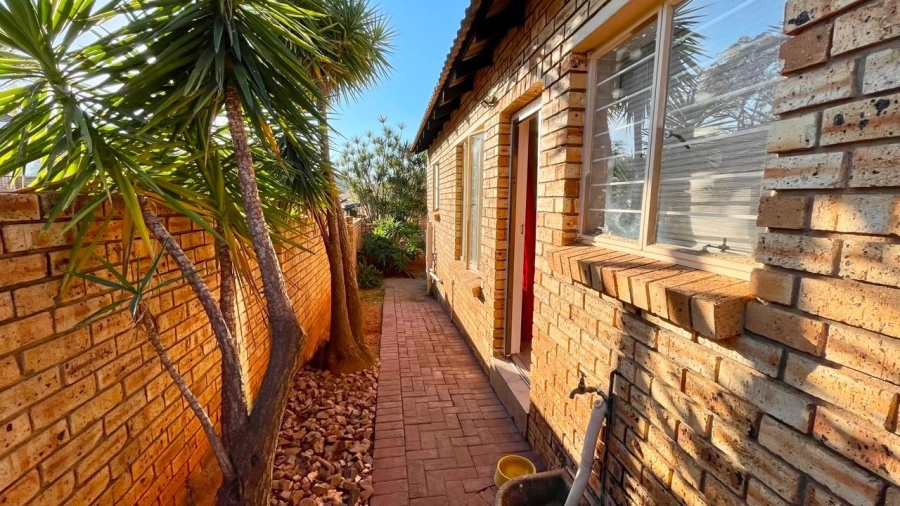2 Bedroom Property for Sale in Cashan North West
